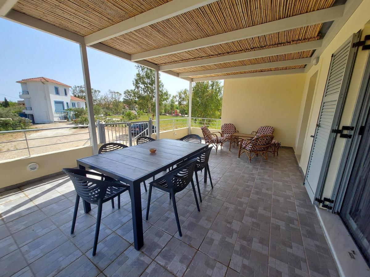 XI House Villa Xi Beach Екстериор снимка